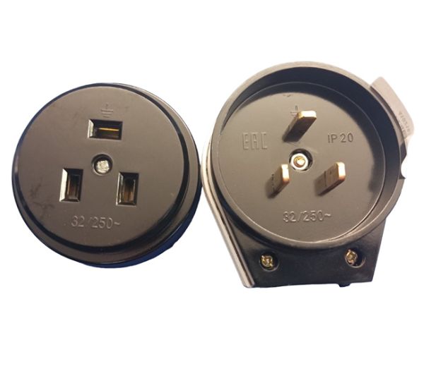 Роз`єм з з/к 32А/220 В чорний латунь YK503FM(3558)