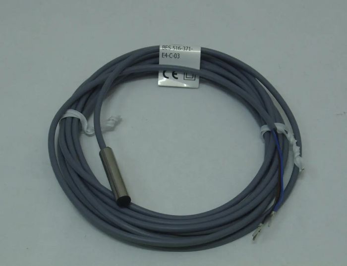 Датчик індуктивний BES 516-371-E4-C-03 BALLUFF(BES 516-371-E4-C-03)
