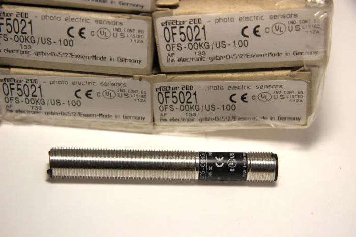 Випромінювач фотоелектричний OF 5021 OFS-00 KG/US-100  IFM ELECTRONIC(OF 5021 OFS-00 KG/US-100)