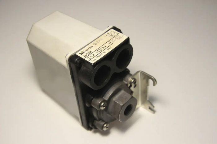 Реле тиску MCS4 MOELLER(E41.02B)