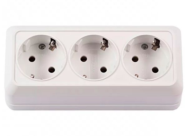 Розетка 3-а з з/к Luxel Opera 2014 н/у біла(2014)