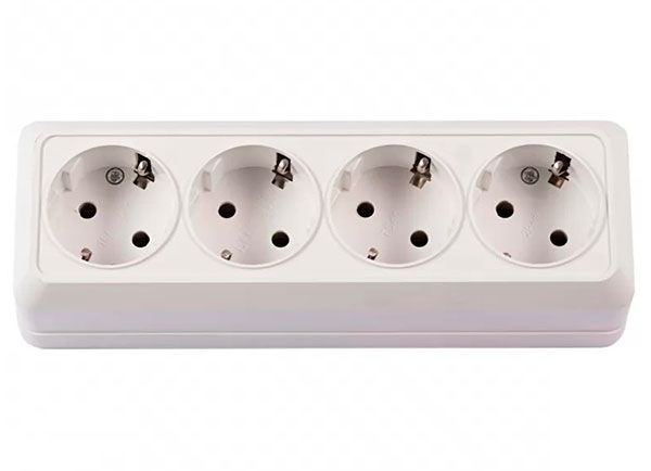 Розетка 4-а з з/к Luxel Opera 2016 н/у біла(2016)