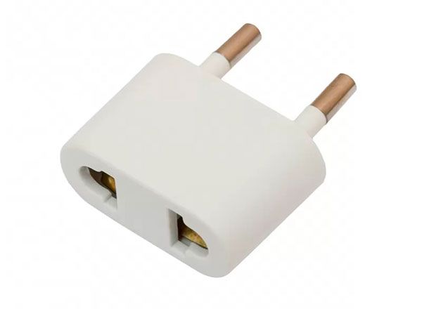 Перехідник Luxel 1036 з китайської вилки плоский білий(1036)