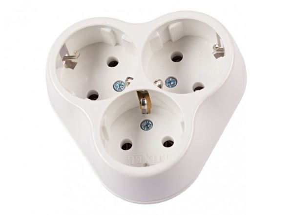 Розетка 3-а з з/к Luxel 1021 с/у біла(1021)