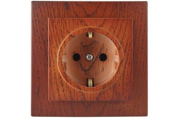 Розетка с з/к 24261017 Nilson Touran черешня(24261017)