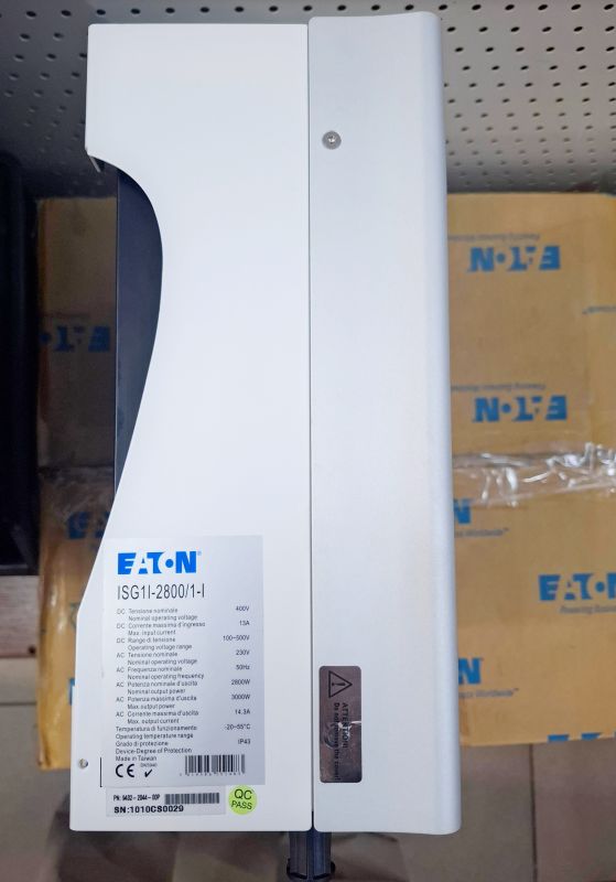 EATON ISG1I-2800/1-I   -  специализированный бестрансформаторный сетевой (grid-tie) солнечный инвертор 